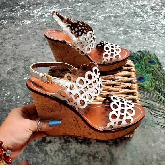 Tory Burch Nori Laser-Cut 115MM Wedge Sandal in Ivory - Picture 3 of 13